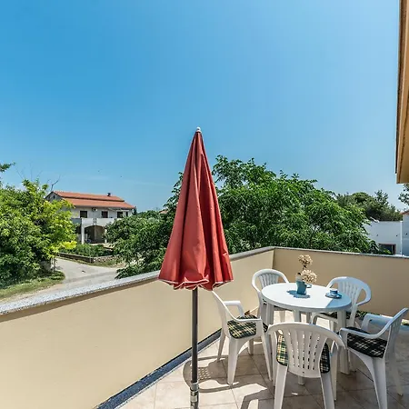 Manuela Apartment *