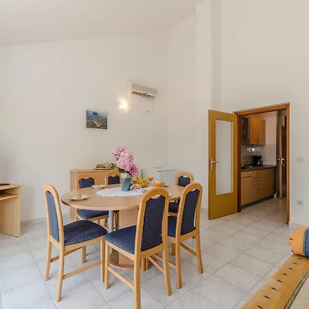 Manuela Apartment
